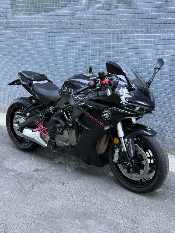 QJMOTOR 赛600