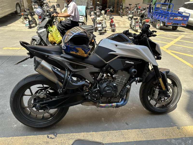 KTMR2R 790 Duke