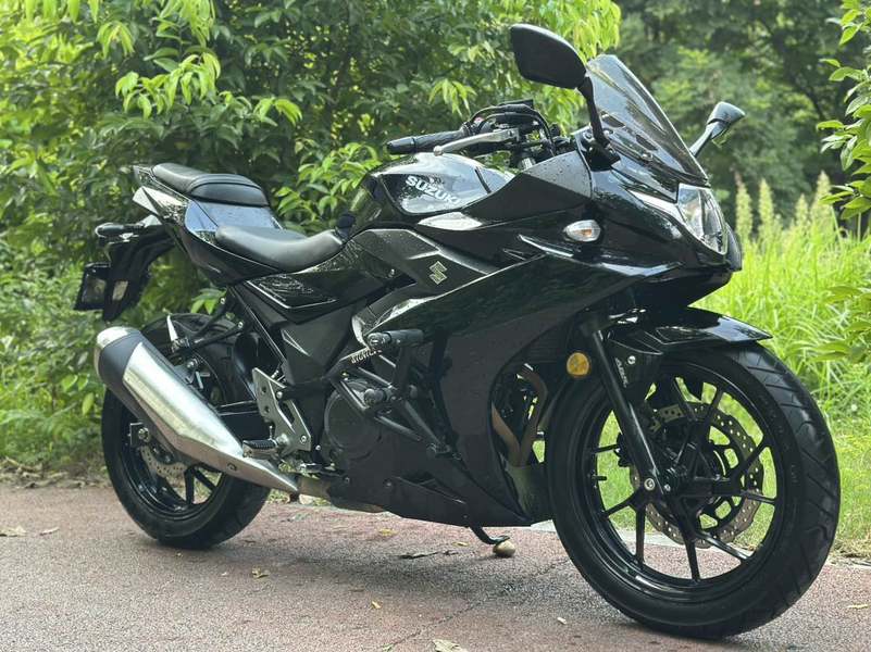 豪爵铃木 GSX250R