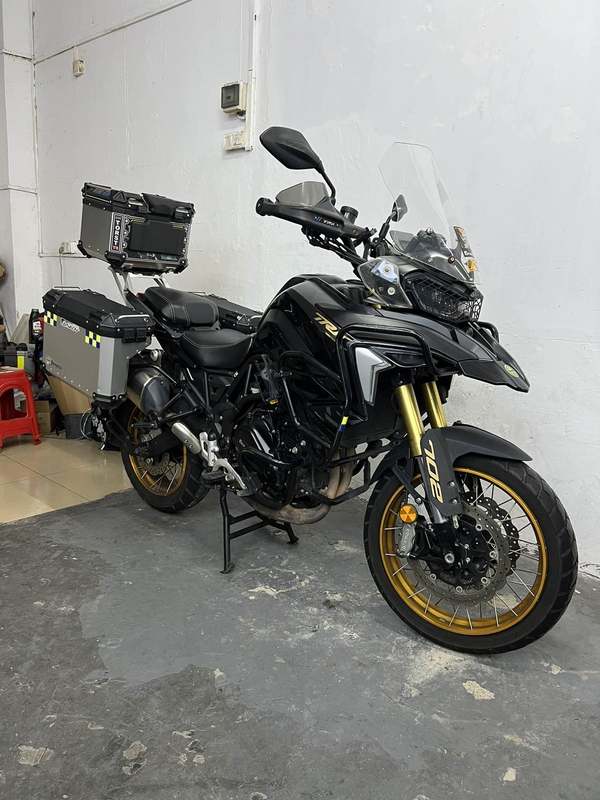 贝纳利 TRK702