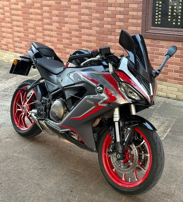 QJMOTOR 赛400