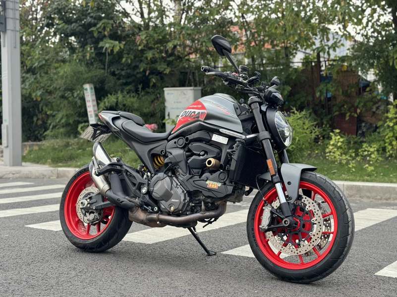 杜卡迪 Monster 950