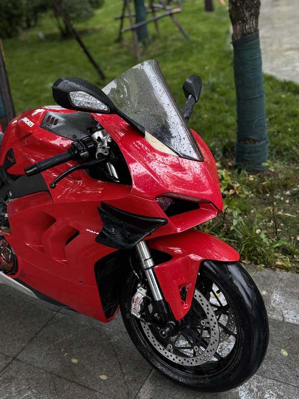 杜卡迪 Panigale V4