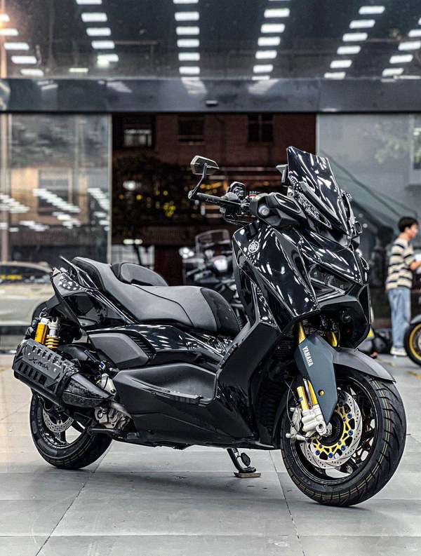 雅马哈 XMAX