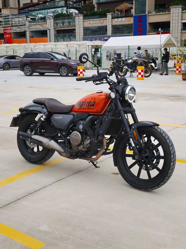 QJMOTOR 闪250