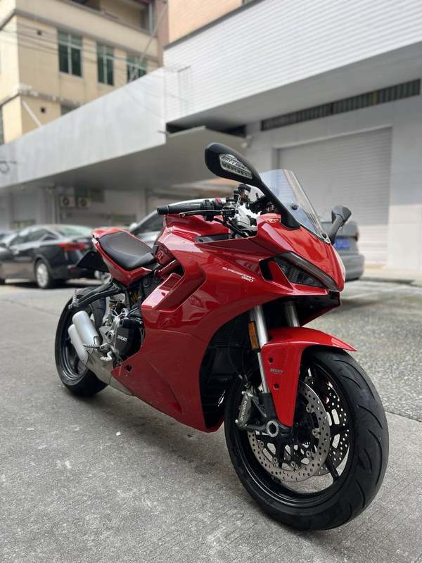 杜卡迪 SuperSport