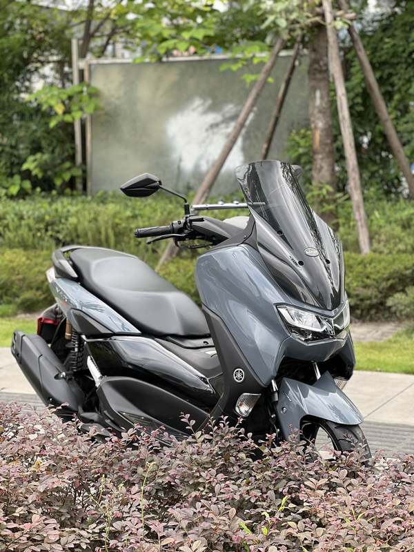 雅马哈 NMAX