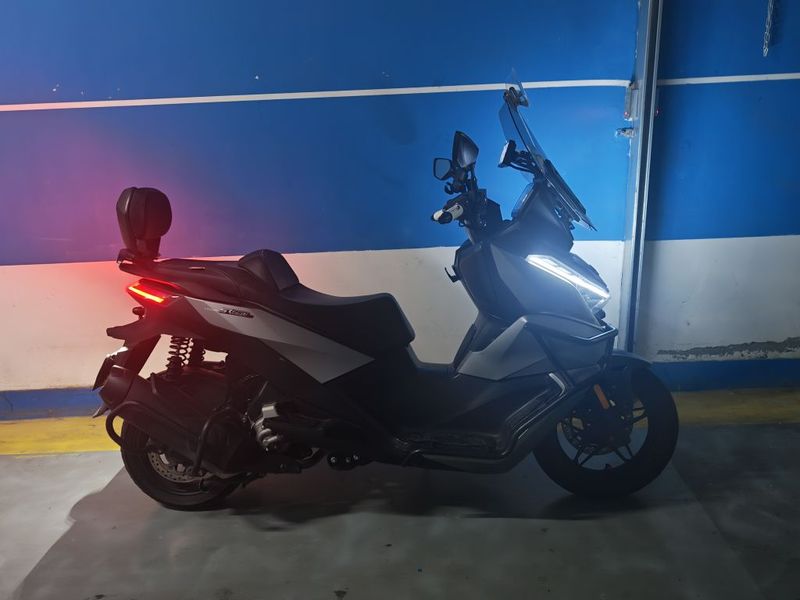 无极 SR250GT