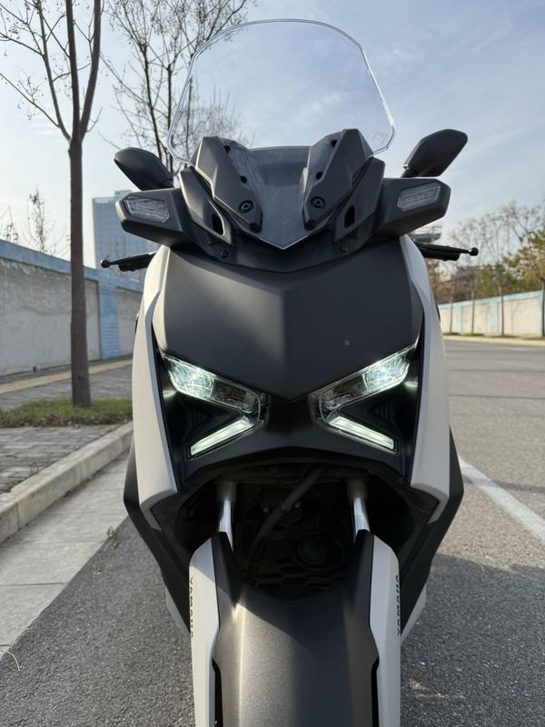 雅马哈 XMAX