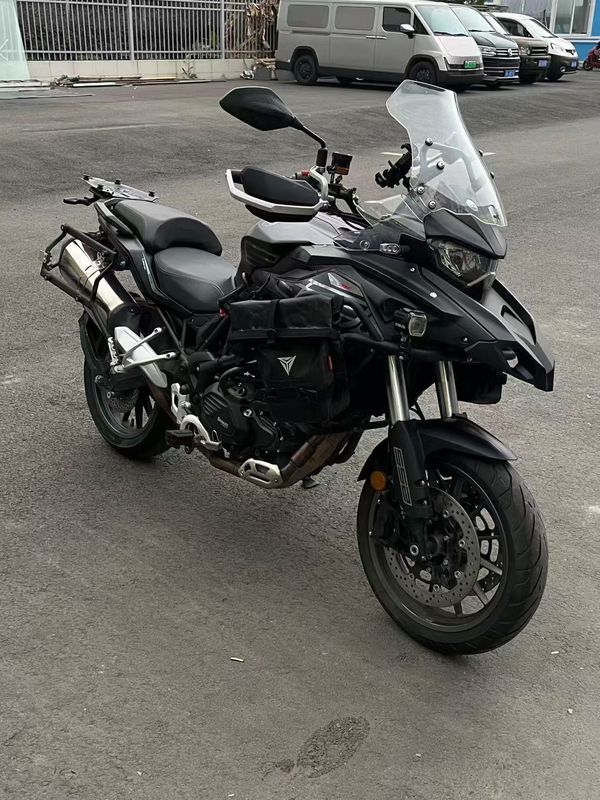 贝纳利 TRK552