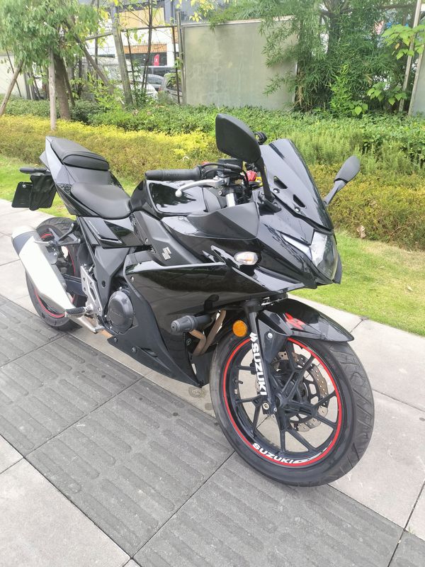 豪爵铃木 GSX250R