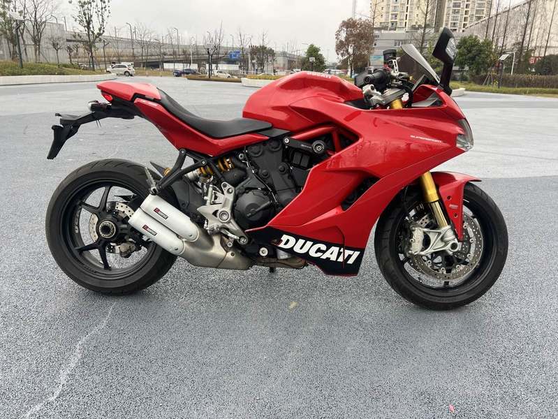 杜卡迪 SuperSport