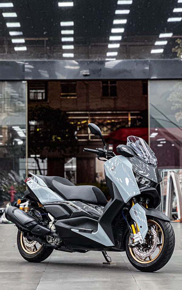 雅马哈 XMAX
