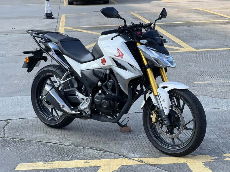 新大洲本田 CBF190R
