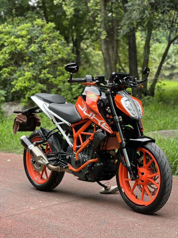 KTMR2R 390 Duke