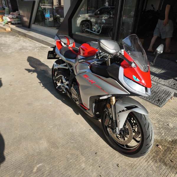 QJMOTOR 赛421