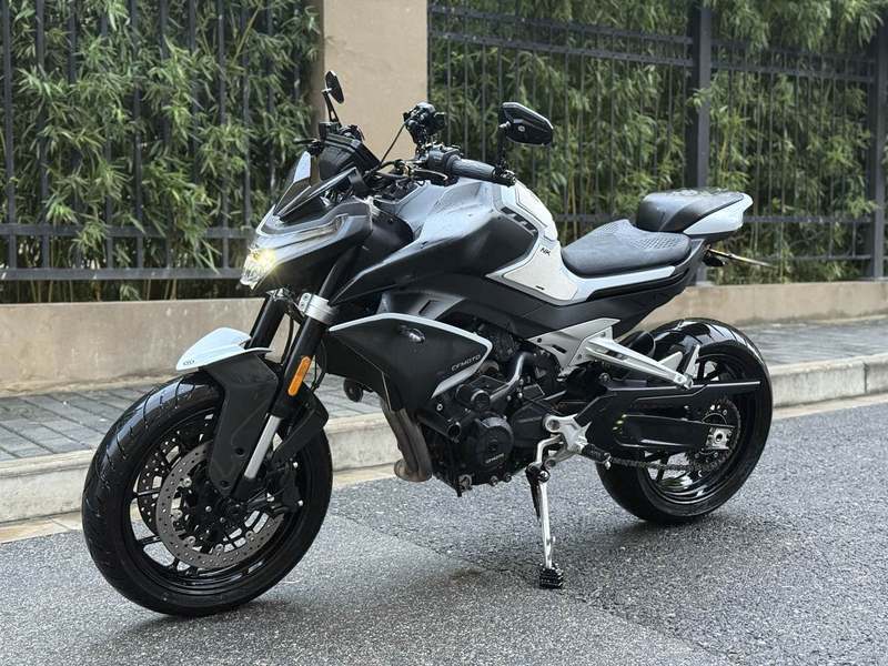 春风 800NK