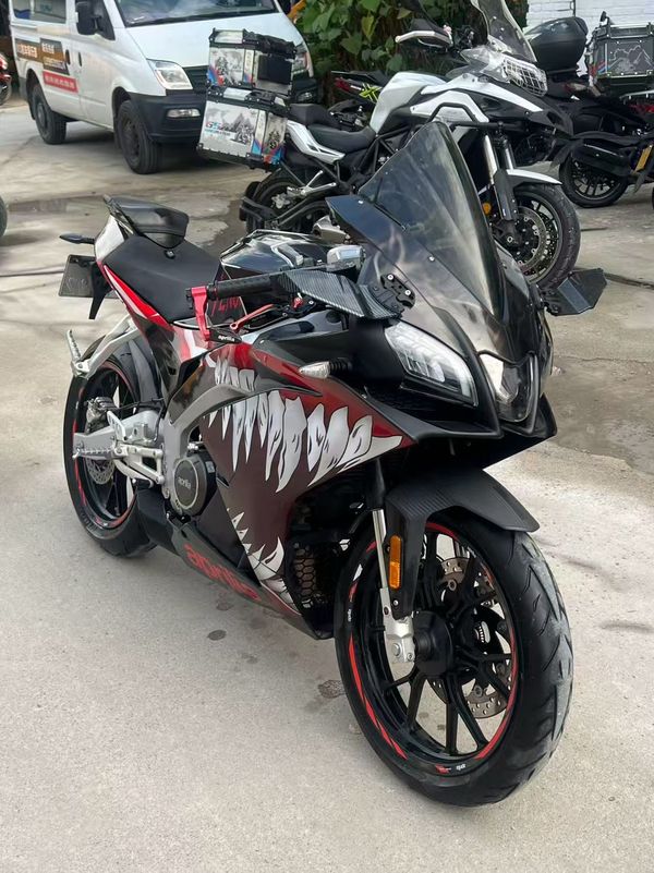 宗申阿普利亚 GPR250R