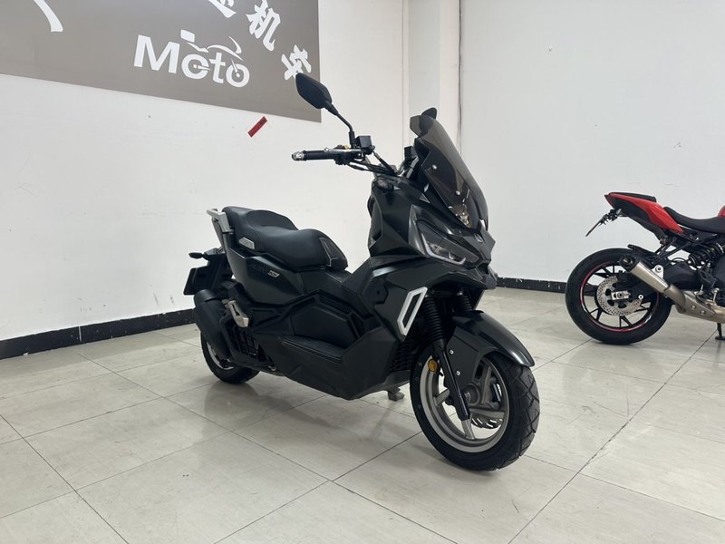SYM三阳 Husky ADV 150