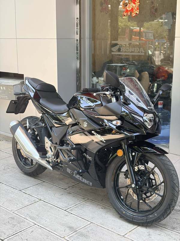豪爵铃木 GSX250R