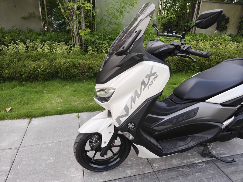 雅马哈 NMAX