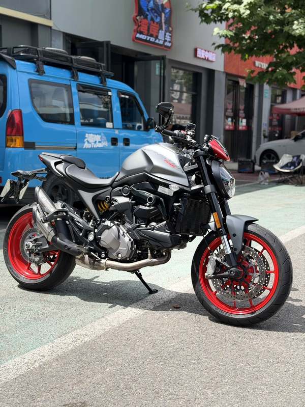 杜卡迪 Monster 950