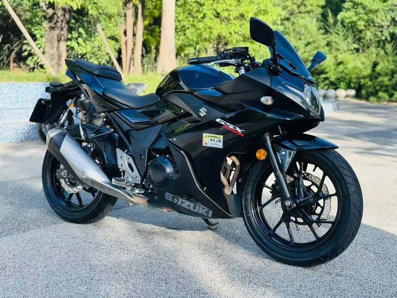豪爵铃木 GSX250R