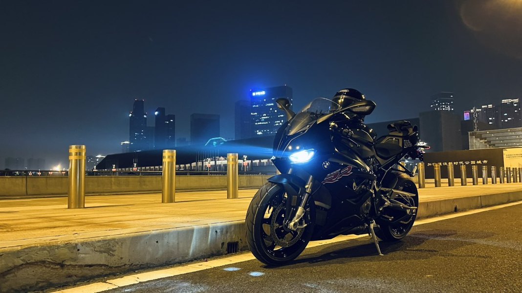 宝马 S 1000 RR