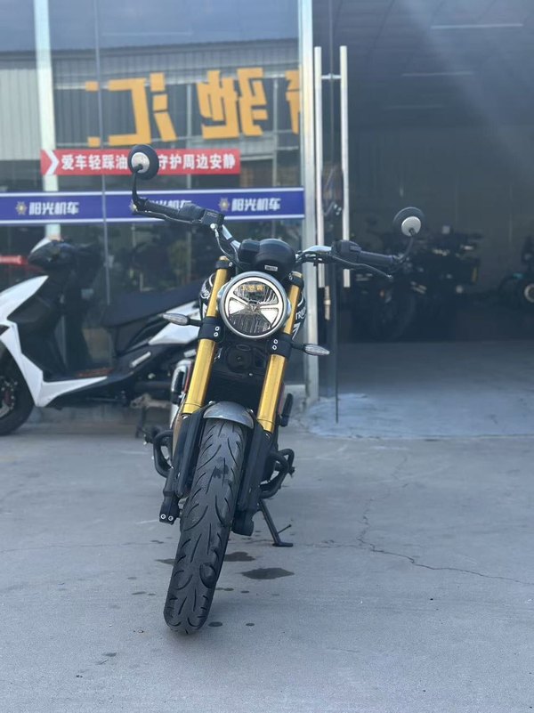 凯旋 Speed 400