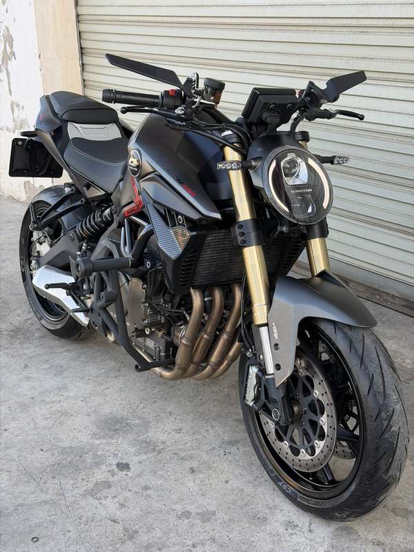 QJMOTOR 追600
