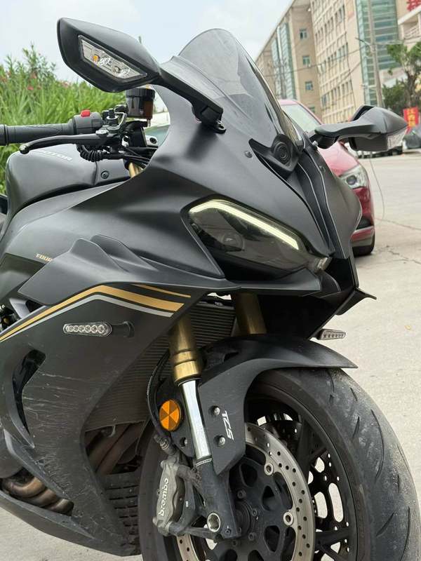 QJMOTOR 赛800