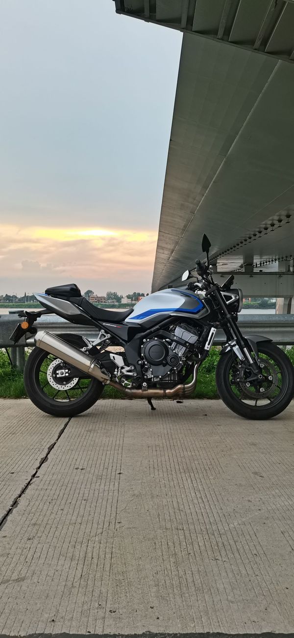 本田 CB500 Super Four