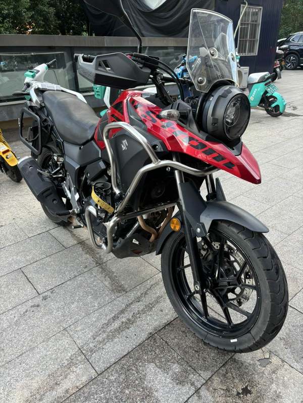 豪爵铃木 DL250