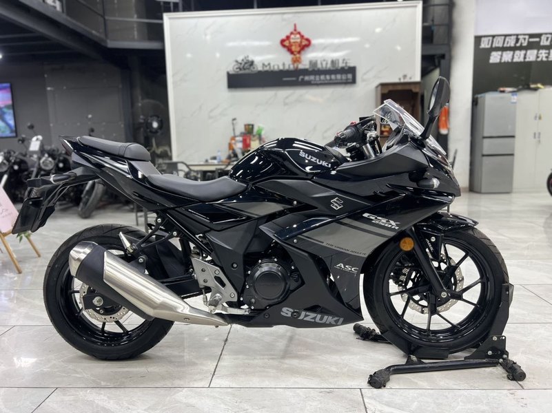 豪爵铃木 GSX250R