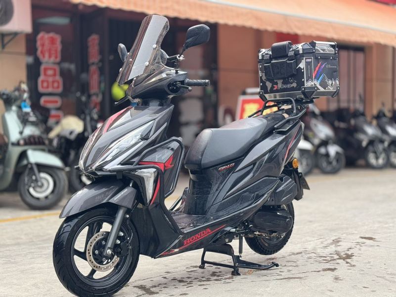 新大洲本田 裂行 RX125Fi