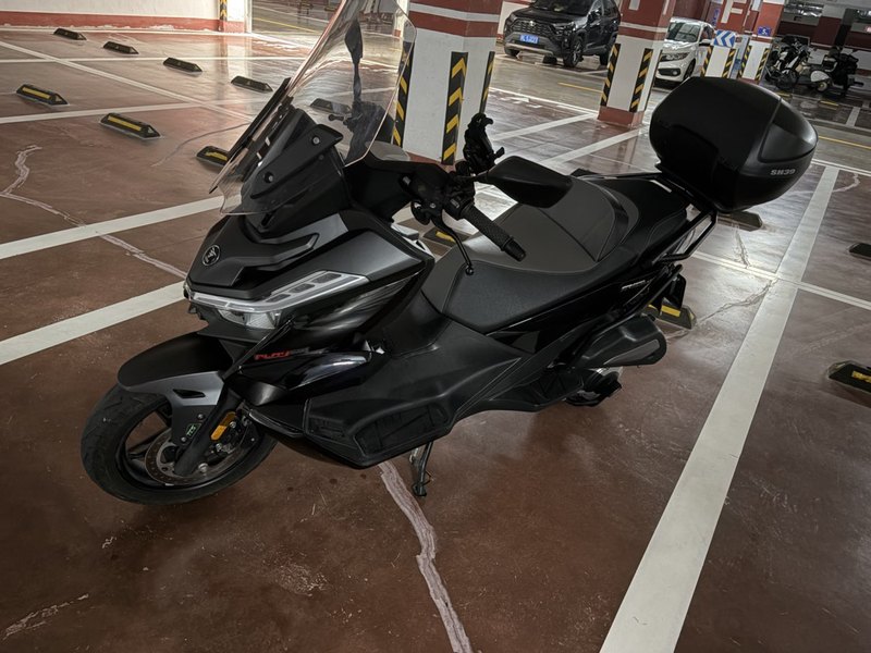 无极 SR250GT