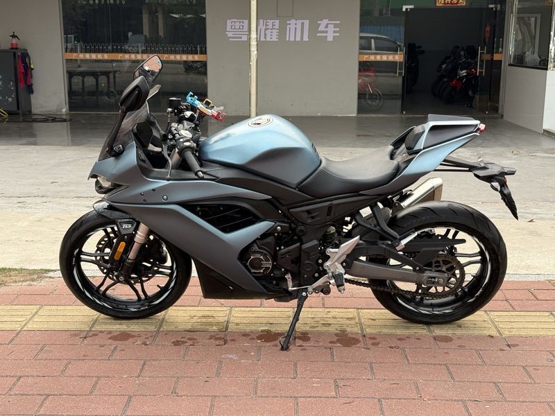 无极 250RR
