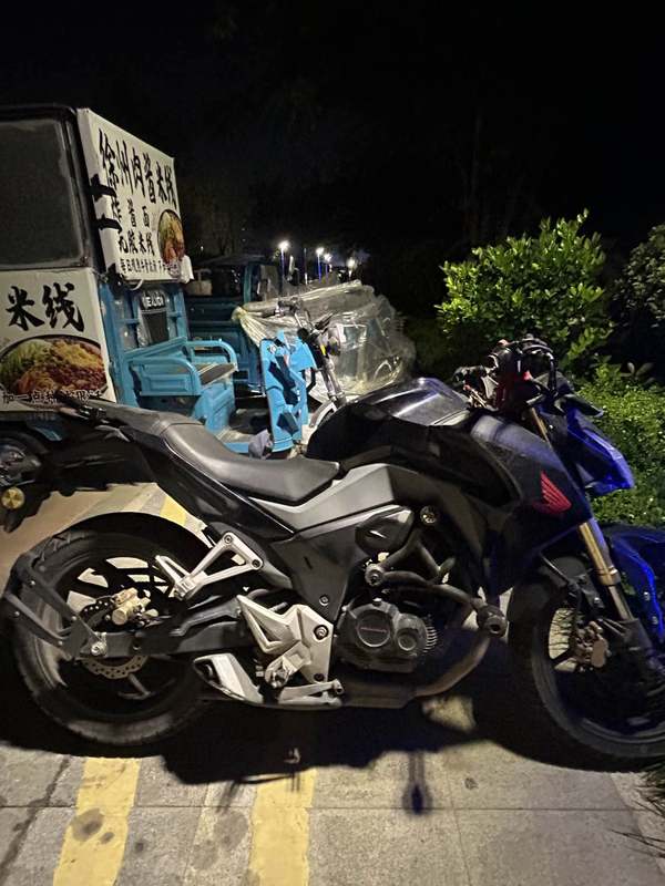 新大洲本田 CBF190R