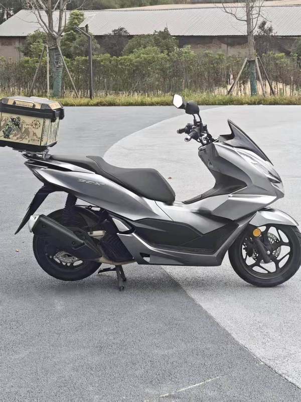 五羊本田 PCX