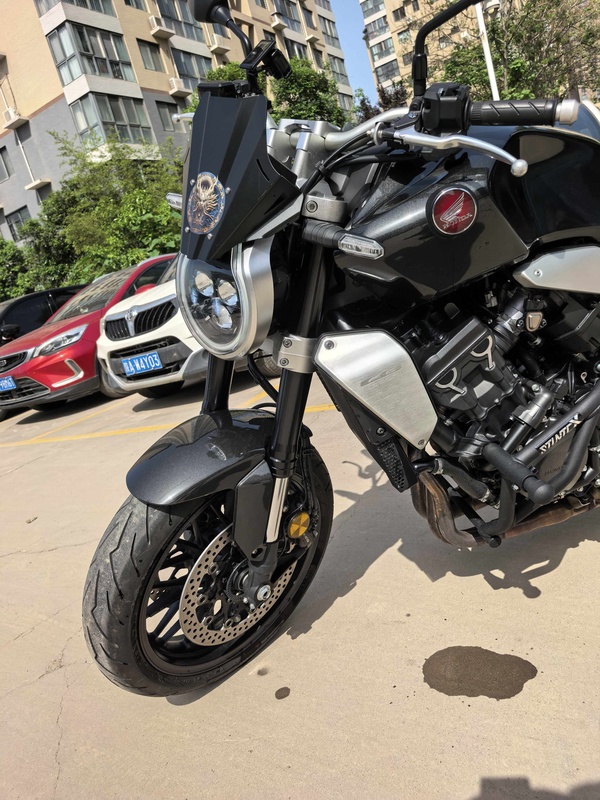 本田DREAMWING CB1000R