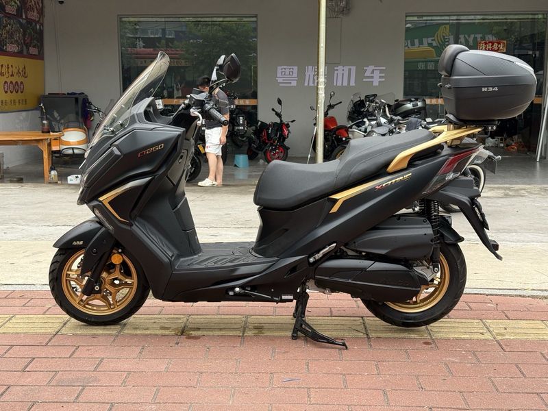 光阳 赛艇 CT250