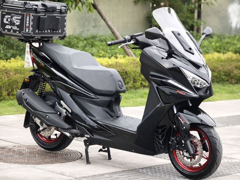 光阳 赛艇 ST250