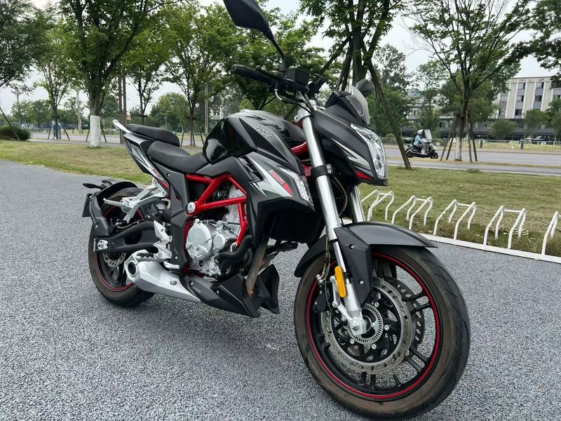 无极 300R