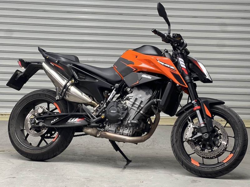 KTMR2R 790 Duke