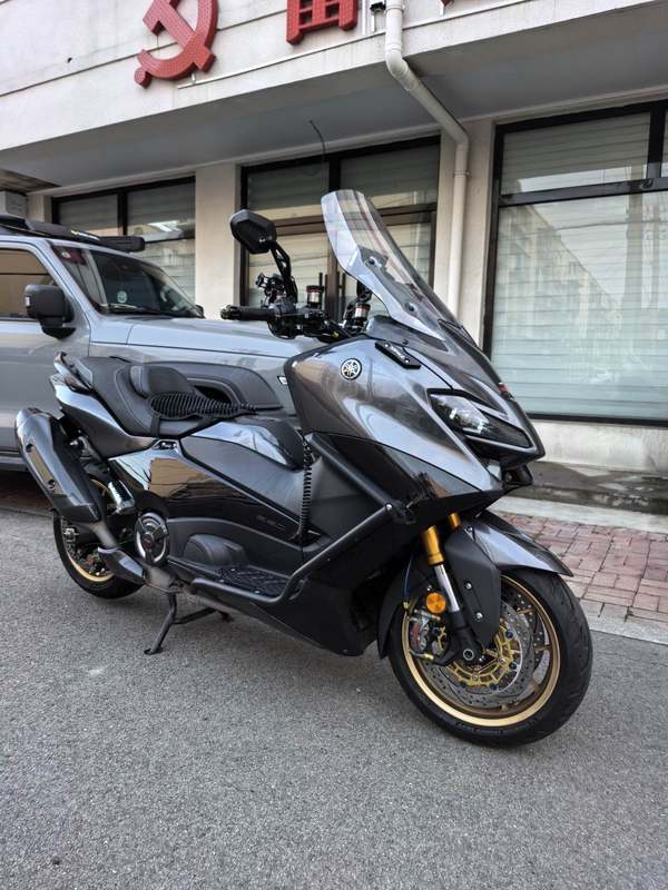 雅马哈 TMAX