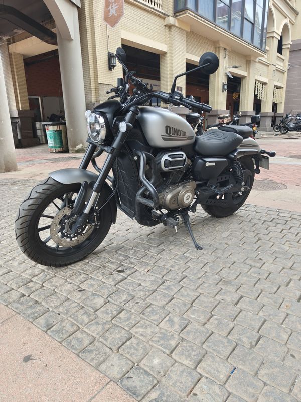 QJMOTOR 闪250
