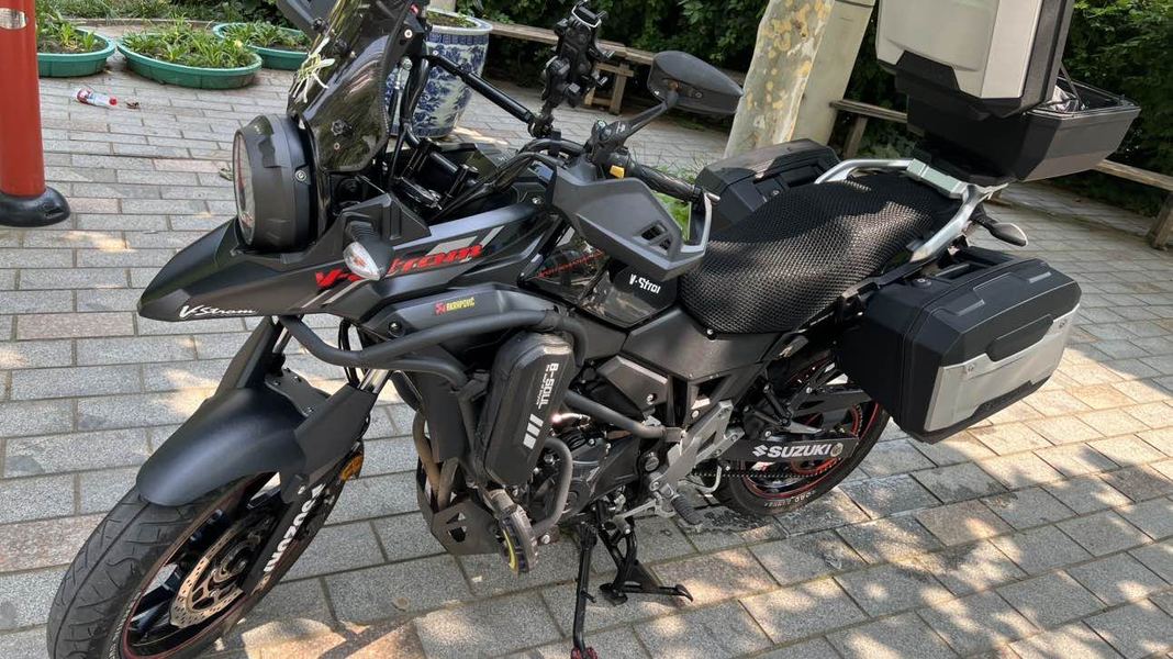 豪爵铃木 DL250