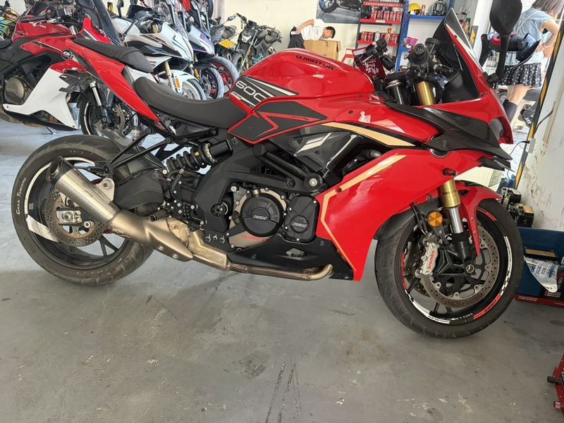 QJMOTOR 赛600