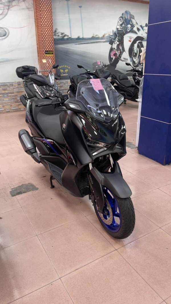 雅马哈 XMAX