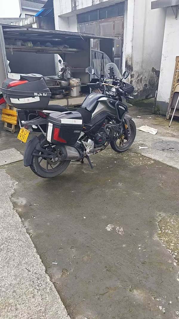 五羊本田 猛鸷 CB190X